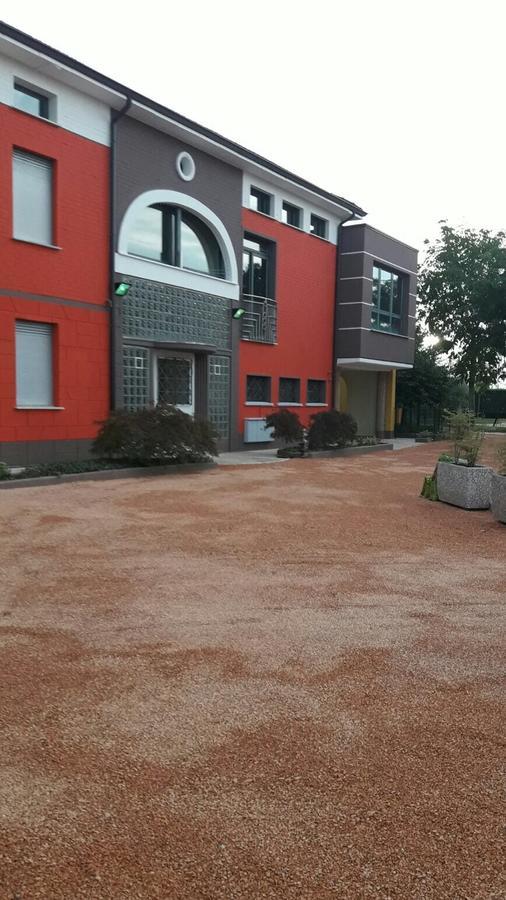 Dolce Vita Lovely Suites Cavriago Екстериор снимка